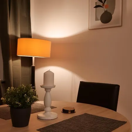 Stilvolle 2-zimmer-wohnung - Tram Vor Der Tuer - Parkplatz - Rainshower - Naehe Universitaet