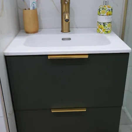 Stilvolle 2-zimmer-wohnung - Tram Vor Der Tuer - Parkplatz - Rainshower - Naehe Universitaet * 卡塞尔