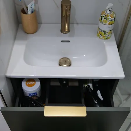 Apartment Traumhafte Mit Kingsize-bett Naehe Uni, Rheinmetall, Mercedes Mit Parkplatz Kassel