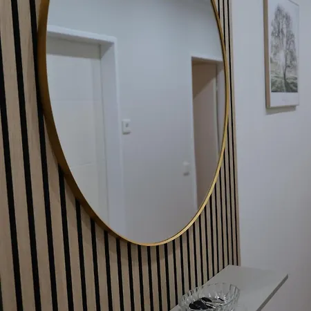 Stilvolle 2-zimmer-wohnung - Tram Vor Der Tuer - Parkplatz - Rainshower - Naehe Universitaet 公寓