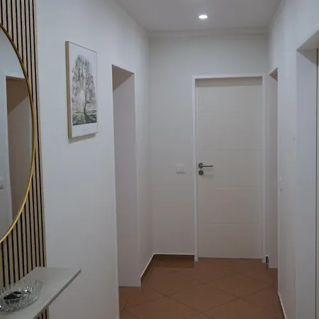 Stilvolle 2-zimmer-wohnung - Tram Vor Der Tuer - Parkplatz - Rainshower - Naehe Universitaet Apartman Kassel